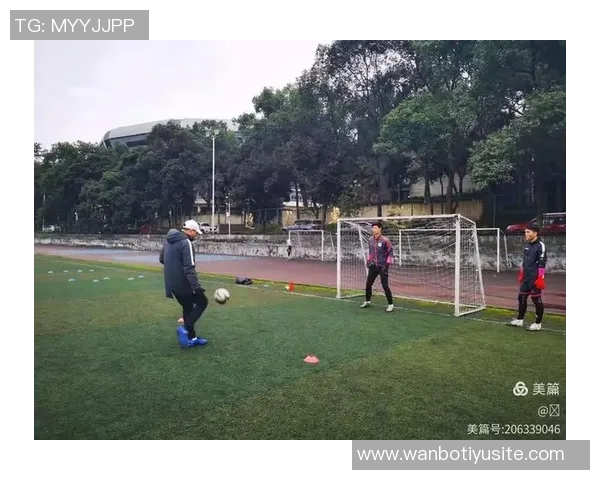 球队训练营展现出卓越防守与灵活无球进攻的新策略